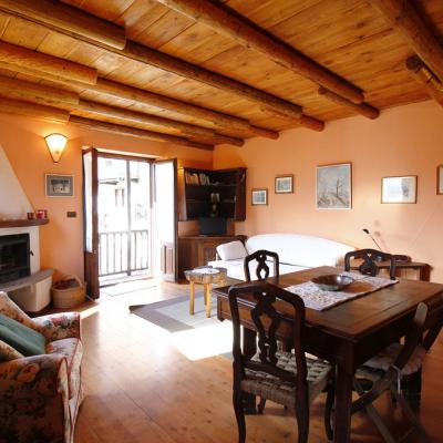 Spazioso monolocale in baita ristrutturata.