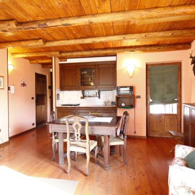 Spazioso monolocale in baita ristrutturata.