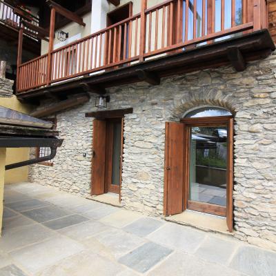 APT. 1 – BILOCALE IN BAITA DI FINE 1800 A 9 KM DA SESTRIERE – Fraz. VILLARDAMOND
