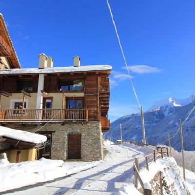 APT. 1 – BILOCALE IN BAITA DI FINE 1800 A 9 KM DA SESTRIERE – Fraz. VILLARDAMOND