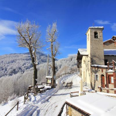 APT. 1 – BILOCALE IN BAITA DI FINE 1800 A 9 KM DA SESTRIERE – Fraz. VILLARDAMOND