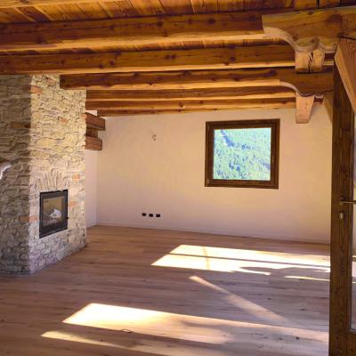  APT. 4 – TRILOCALE IN BAITA DI FINE 1800 A 9 KM DA SESTRIERE – Fraz. VILLARDAMOND