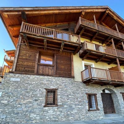 APT. 5 – TRILOCALE IN BAITA DI FINE 1800 A 9 KM DA SESTRIERE – Fraz. VILLARDAMOND 