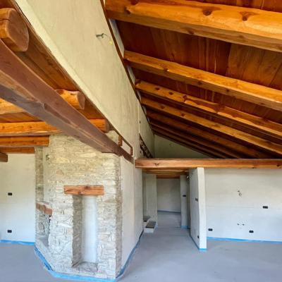  APT. 6 – TRILOCALE IN BAITA DI FINE 1800 A 9 KM DA SESTRIERE – Fraz. VILLARDAMOND