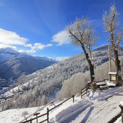  APT. 8 – MONOLOCALE IN BAITA DI FINE 1800 A 9 KM DA SESTRIERE – Fraz. VILLARDAMOND