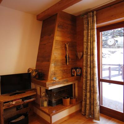 Favoloso appartamento con camino in pineta