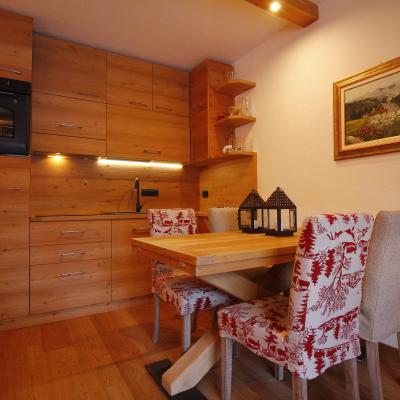 Favoloso appartamento con camino in pineta