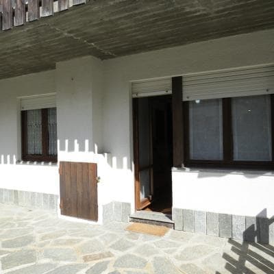 Trilocale ristrutturato, con ampio terrazzo.