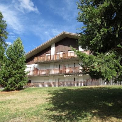 Trilocale ristrutturato, con ampio terrazzo.