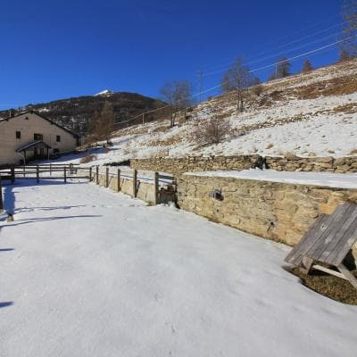 Monolocale con ampio giardino