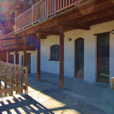 Bilocali ristrutturati all'imbocco della Val Troncea
