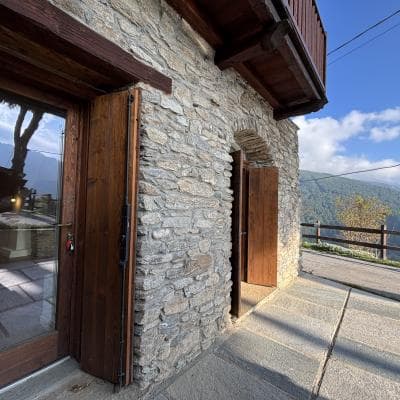 APT. 1 – BILOCALE IN BAITA DI FINE 1800 A 9 KM DA SESTRIERE – Fraz. VILLARDAMOND