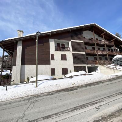 Bilocale angolare con terrazzo