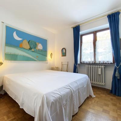 Bilocale angolare con terrazzo