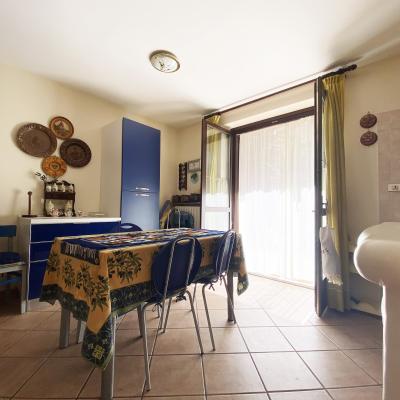 Bilocale con ampio terrazzo privato