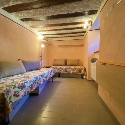 Accogliente trilocale nel borgo dei murales di Usseaux