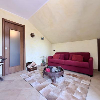 BILOCALE SU DUE LIVELLI CON VISTA PANORAMICA