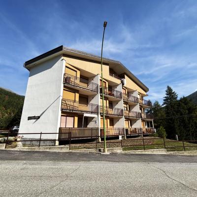 Luminoso alloggio completamente ristrutturato
